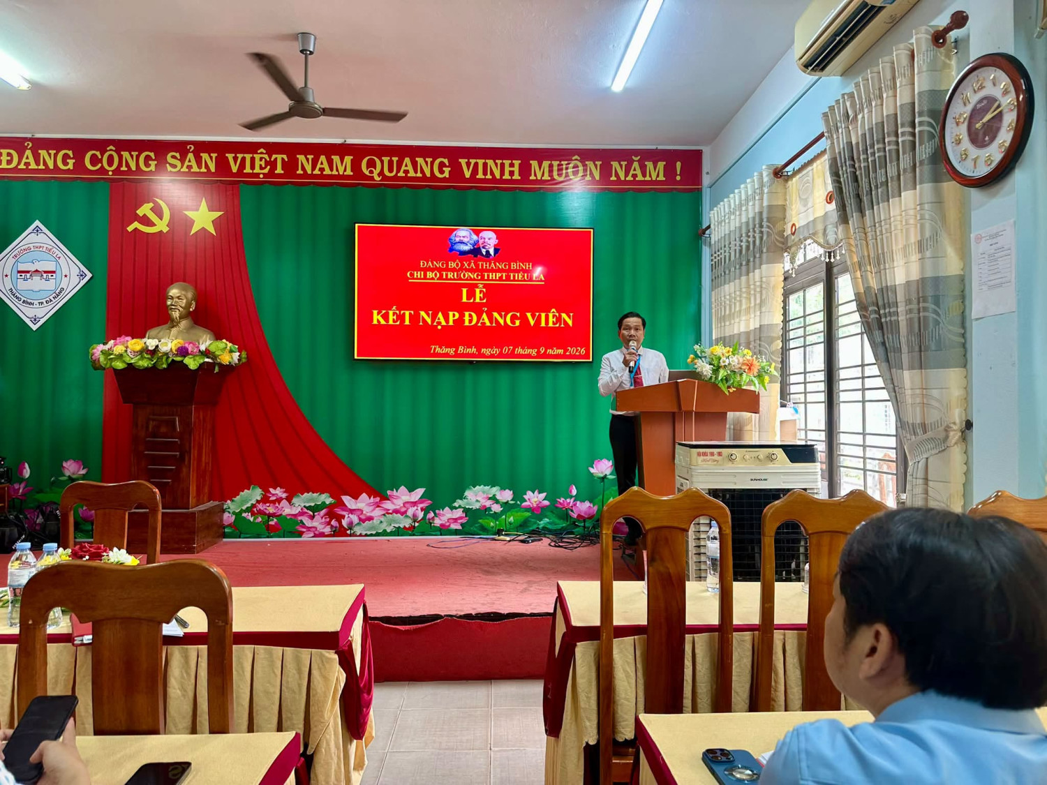 VINH DỰ ĐỨNG TRONG HÀNG NGŨ CỦA ĐẢNG – LỄ KẾT NẠP ĐẢNG VIÊN MỚI ĐỢT III NĂM 2026 – ảnh 5