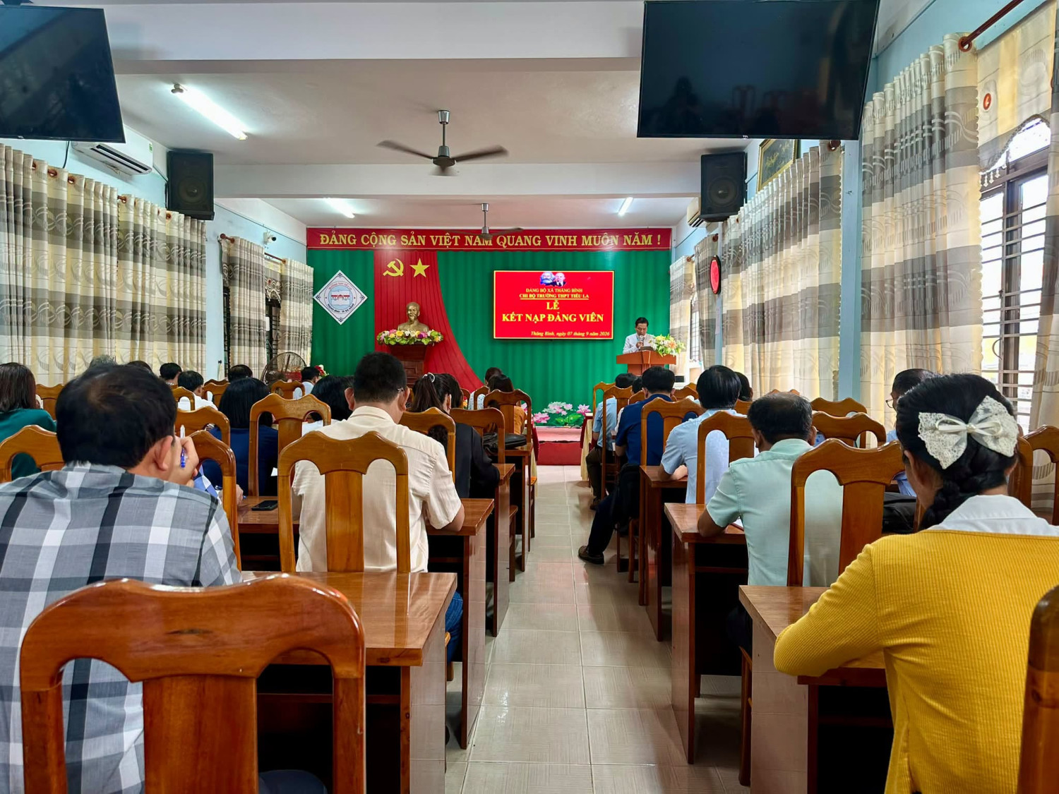 VINH DỰ ĐỨNG TRONG HÀNG NGŨ CỦA ĐẢNG – LỄ KẾT NẠP ĐẢNG VIÊN MỚI ĐỢT III NĂM 2026 – ảnh 7