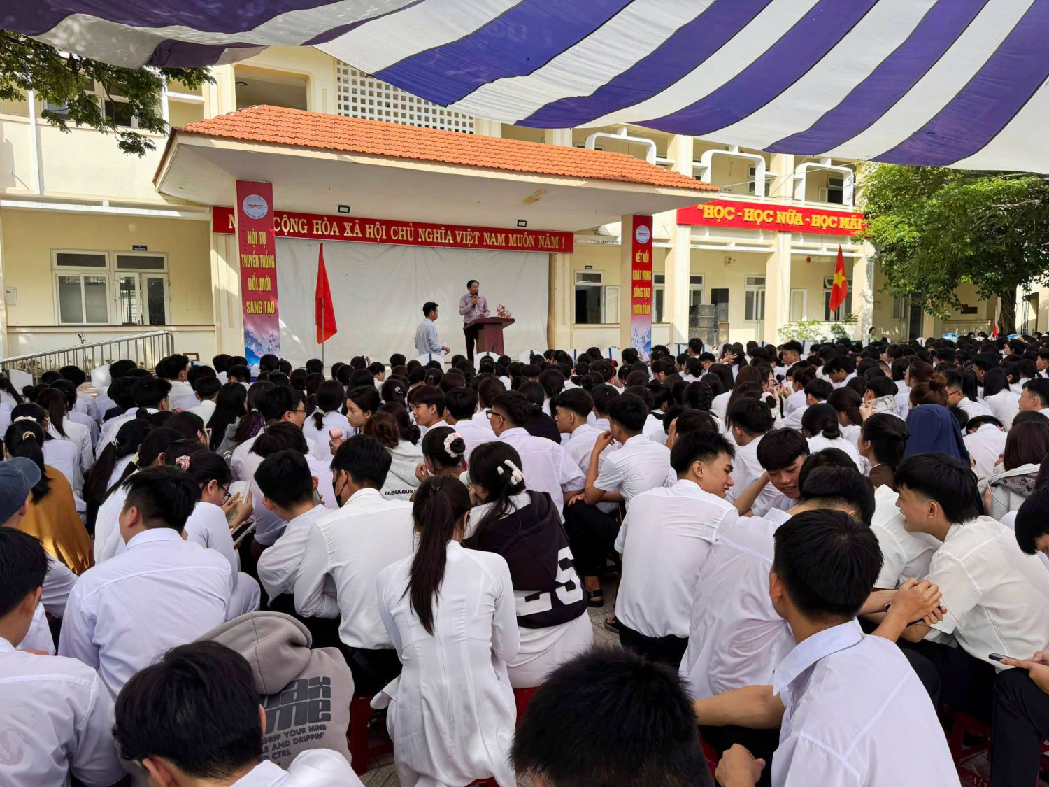 CHÀO CỜ ĐẦU NĂM HỌC MỚI – KHỞI ĐẦU MỘT HÀNH TRÌNH MỚI – ảnh 7
