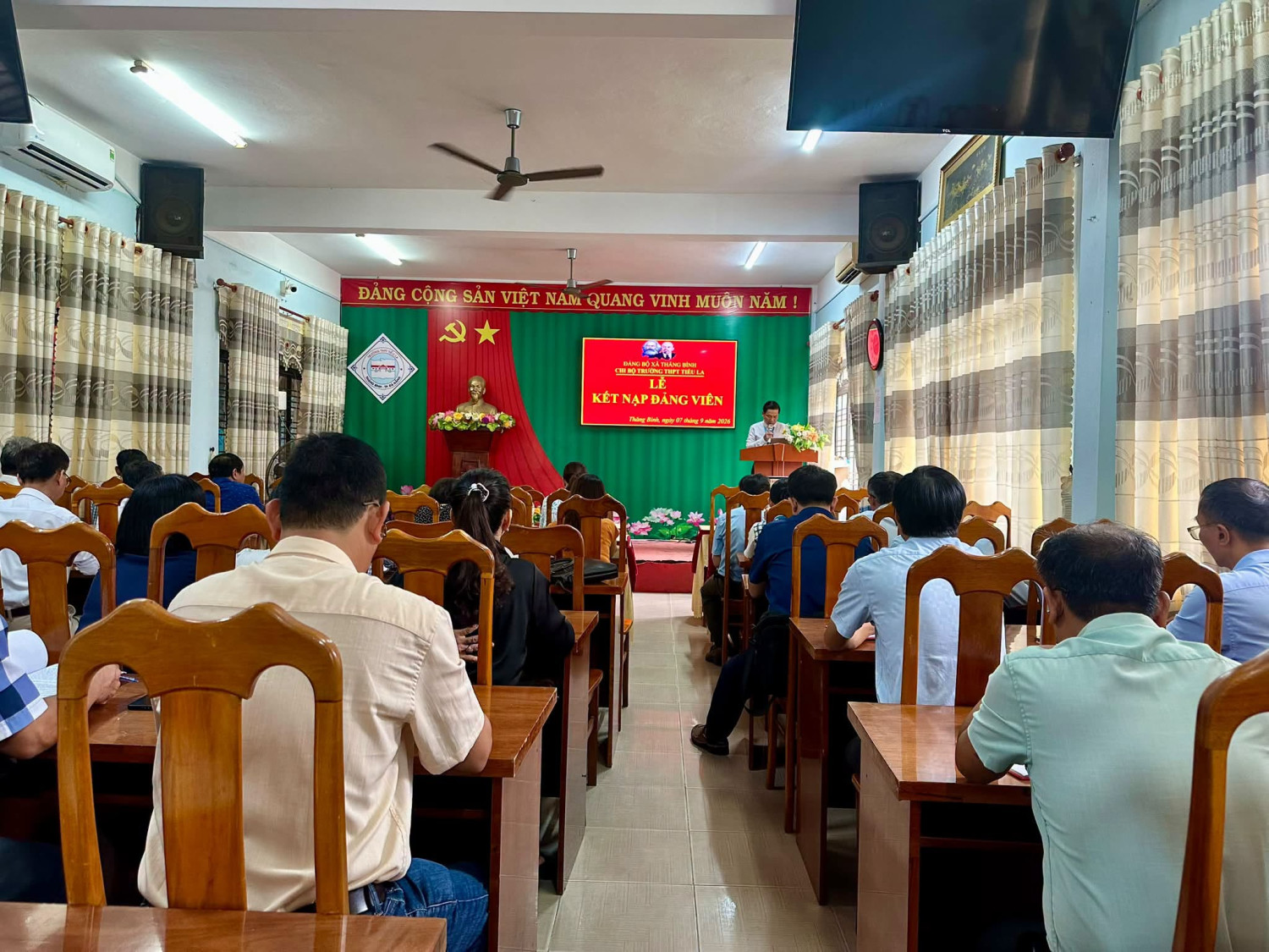 VINH DỰ ĐỨNG TRONG HÀNG NGŨ CỦA ĐẢNG – LỄ KẾT NẠP ĐẢNG VIÊN MỚI ĐỢT III NĂM 2026 – ảnh 8