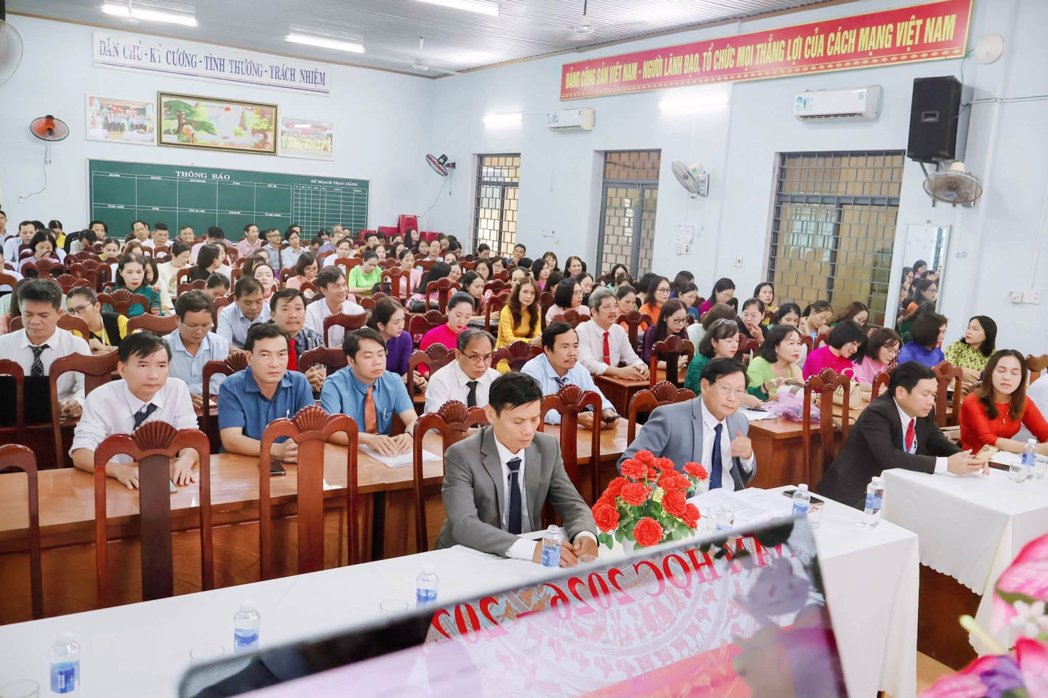 HỘI NGHỊ VIÊN CHỨC, NGƯỜI LAO ĐỘNG NĂM HỌC 2026 – 2027 – HỘI NGỘ TRI ÂN, GẮN KẾT YÊU THƯƠNG – ảnh 2