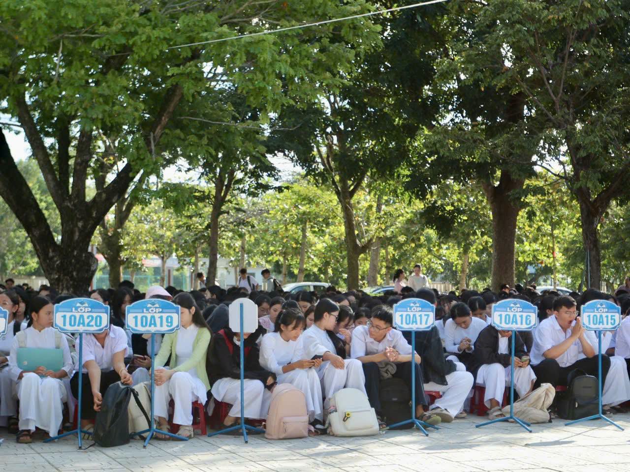 TUYÊN TRUYỀN, PHỔ BIẾN, GIÁO DỤC PHÁP LUẬT – CHUNG TAY XÂY DỰNG MÔI TRƯỜNG HỌC ĐƯỜNG AN TOÀN – ảnh 9