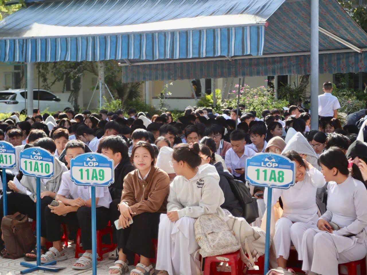 TUYÊN TRUYỀN, PHỔ BIẾN, GIÁO DỤC PHÁP LUẬT – CHUNG TAY XÂY DỰNG MÔI TRƯỜNG HỌC ĐƯỜNG AN TOÀN – ảnh 8