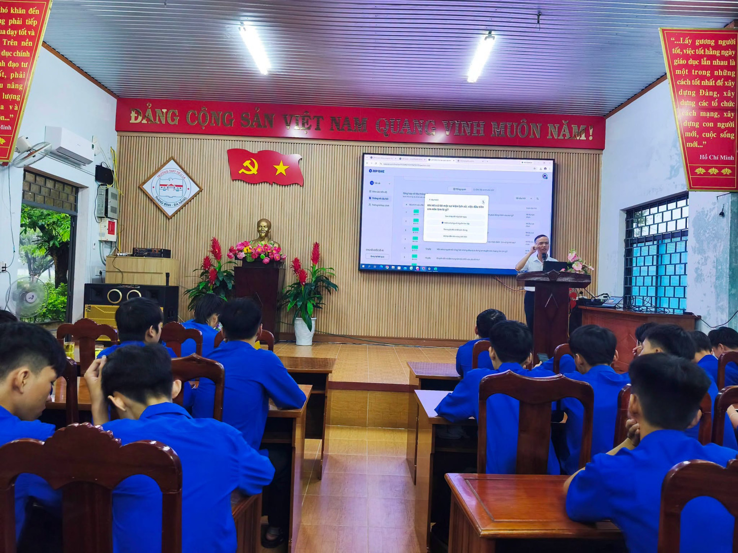 THPT TIỂU LA HƯỞNG ỨNG NGÀY CHUYỂN ĐỔI SỐ QUỐC GIA 10/10 – LAN TỎA PHONG TRÀO “BÌNH DÂN HỌC VỤ SỐ” – ảnh 8