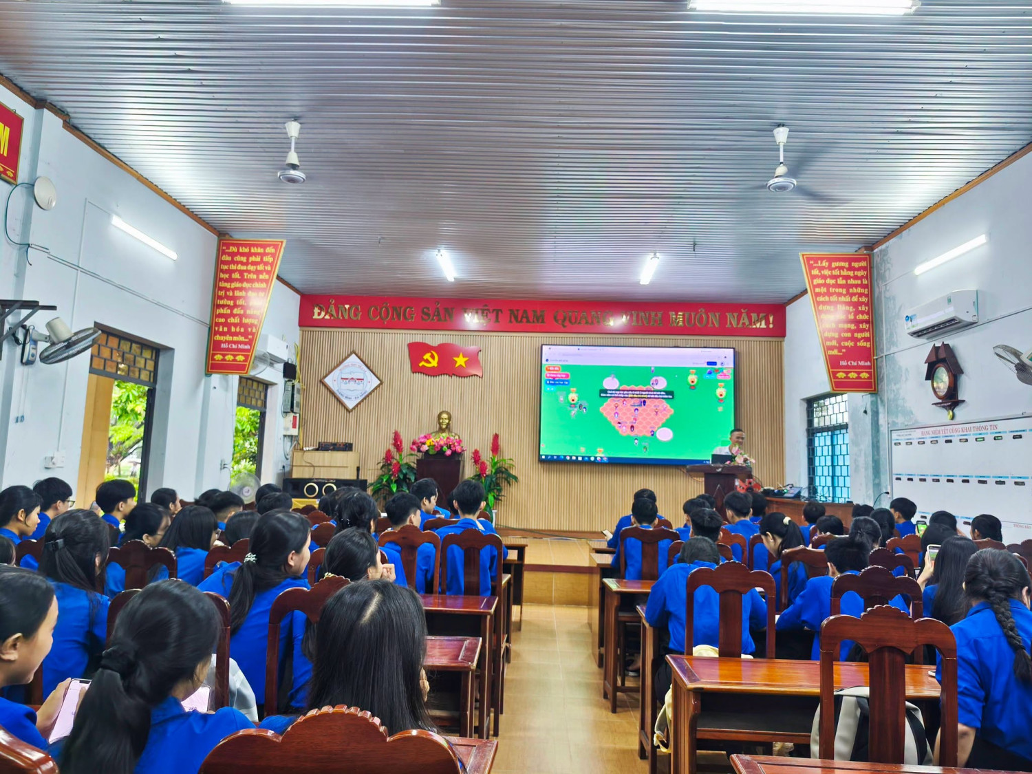 THPT TIỂU LA HƯỞNG ỨNG NGÀY CHUYỂN ĐỔI SỐ QUỐC GIA 10/10 – LAN TỎA PHONG TRÀO “BÌNH DÂN HỌC VỤ SỐ” – ảnh 5
