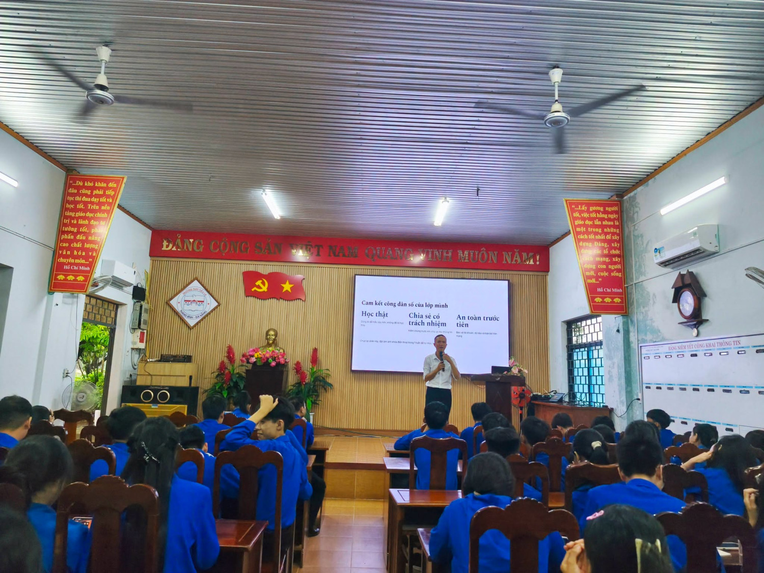 THPT TIỂU LA HƯỞNG ỨNG NGÀY CHUYỂN ĐỔI SỐ QUỐC GIA 10/10 – LAN TỎA PHONG TRÀO “BÌNH DÂN HỌC VỤ SỐ” – ảnh 13