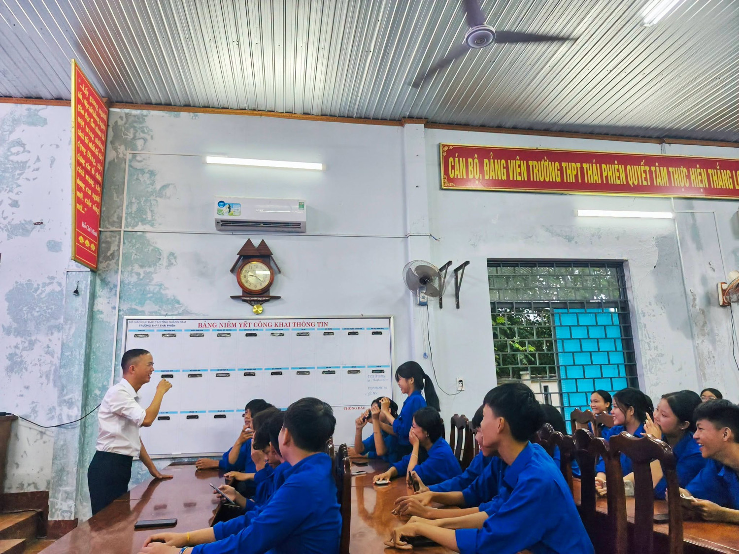 THPT TIỂU LA HƯỞNG ỨNG NGÀY CHUYỂN ĐỔI SỐ QUỐC GIA 10/10 – LAN TỎA PHONG TRÀO “BÌNH DÂN HỌC VỤ SỐ” – ảnh 17