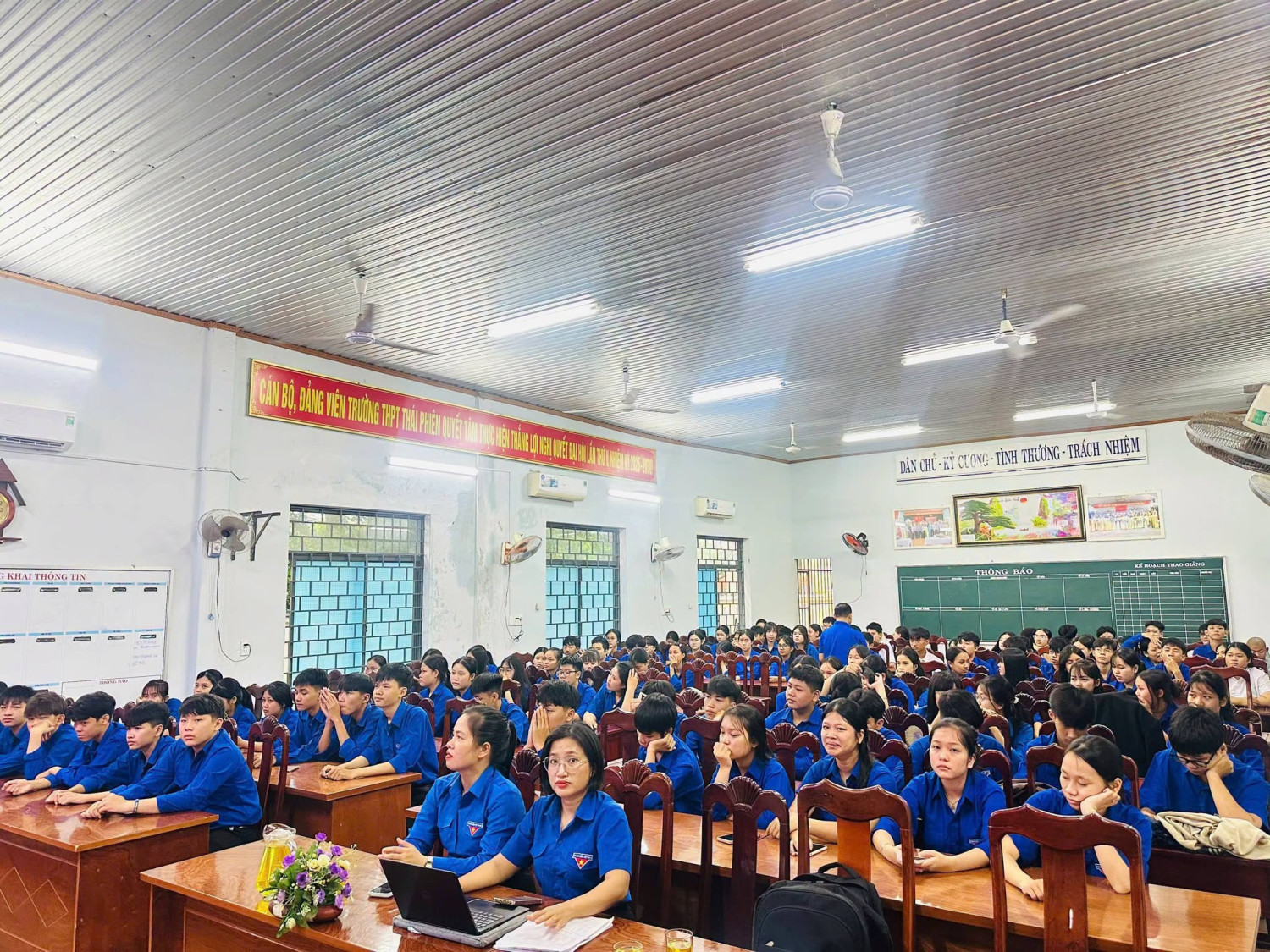 THPT TIỂU LA HƯỞNG ỨNG NGÀY CHUYỂN ĐỔI SỐ QUỐC GIA 10/10 – LAN TỎA PHONG TRÀO “BÌNH DÂN HỌC VỤ SỐ” – ảnh 4