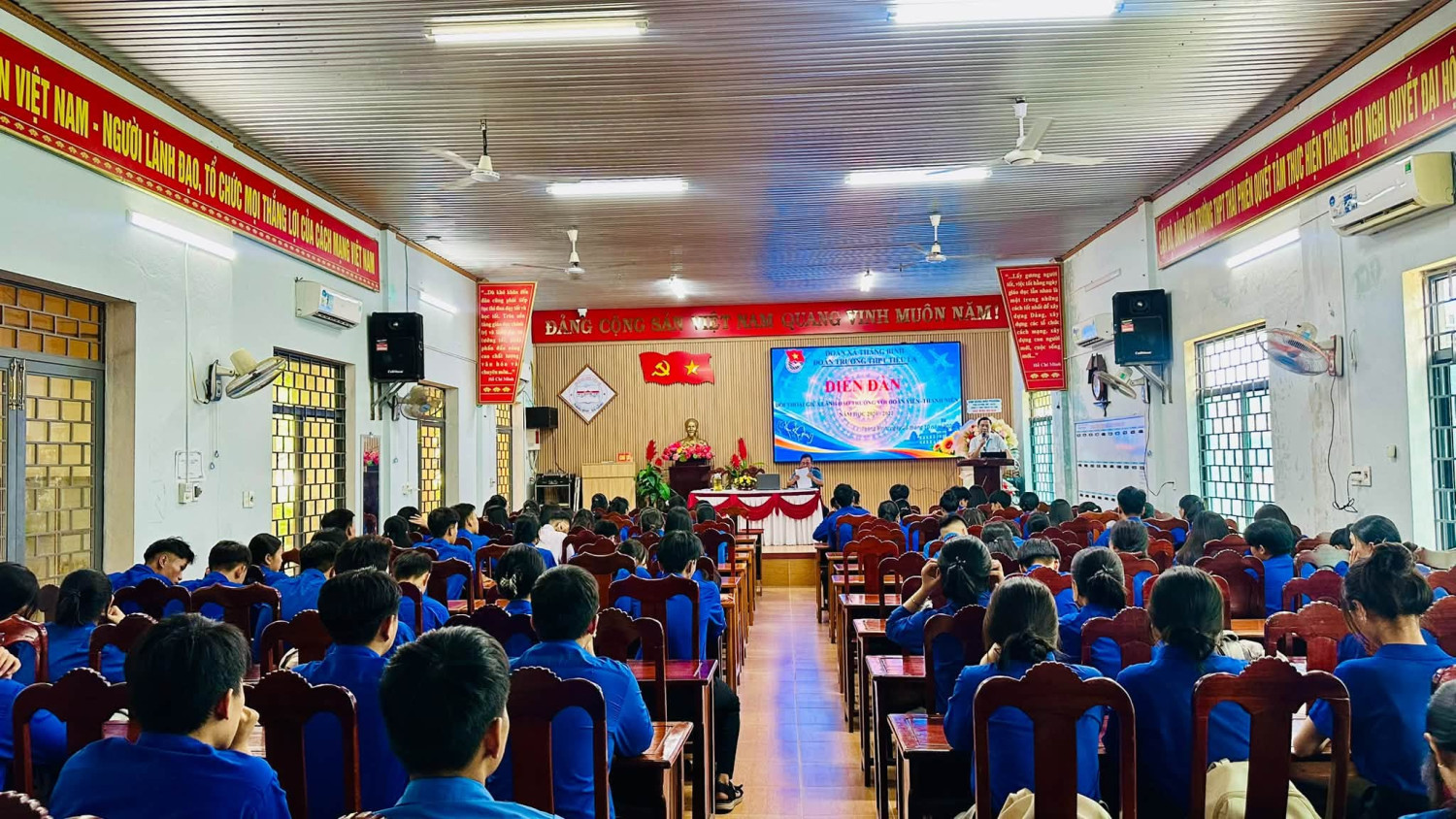 Diễn đàn đối thoại - ảnh 15