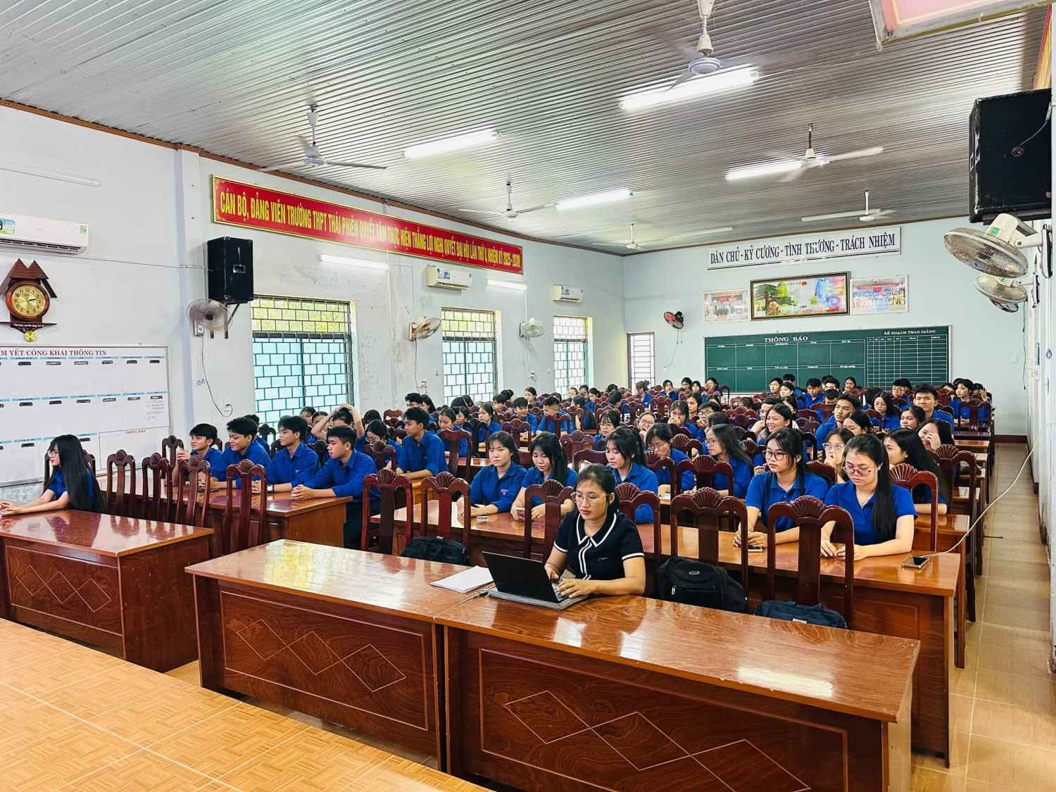 Diễn đàn đối thoại - ảnh 11