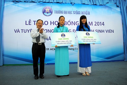 hoc-bong-100-trieu qbab